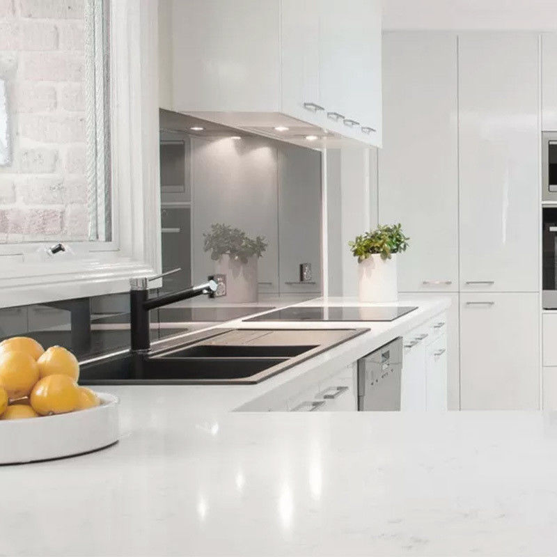 Σύγχρονη σχεδίαση Flat Pack κουζίνα ντουλάπια με Shaker στυλ πόρτες και λάκα φινίρισμα