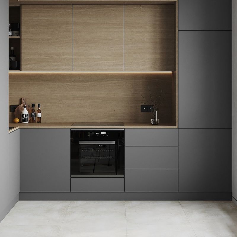 Σύγχρονα έπιπλα κουζίνας με Blum Hardware και εξατομικευμένο σχεδιασμό ξύλου με χρώμα φένερ