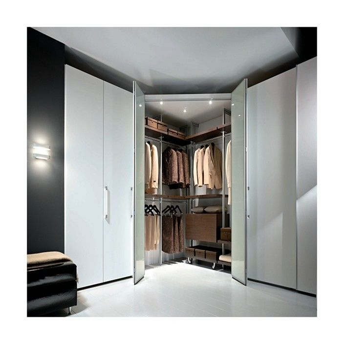 Προσαρμοσμένο Walk-in Wardrobe Μινιμαλιστική ξύλινη λύση αποθήκευσης για έπιπλα υπνοδωματίου