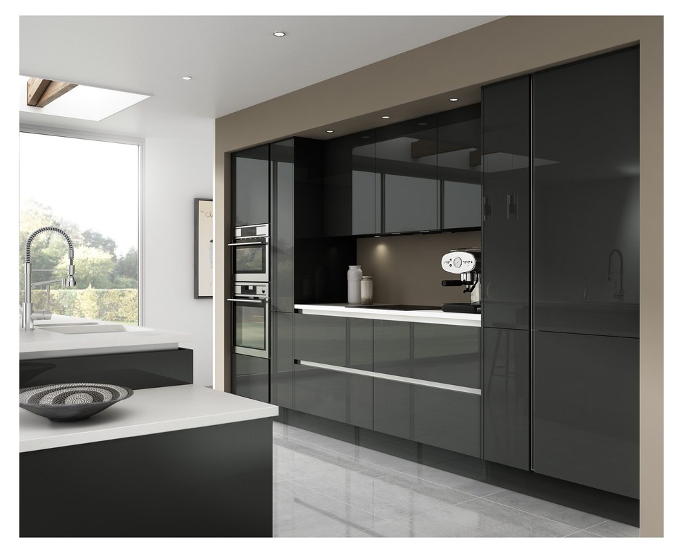 Μινιμαλιστικό σχεδιασμό Σύγχρονη κουζίνα Εφοδιαστικά ντουλάπια Φανέλα και λάκα Τελικές πόρτες