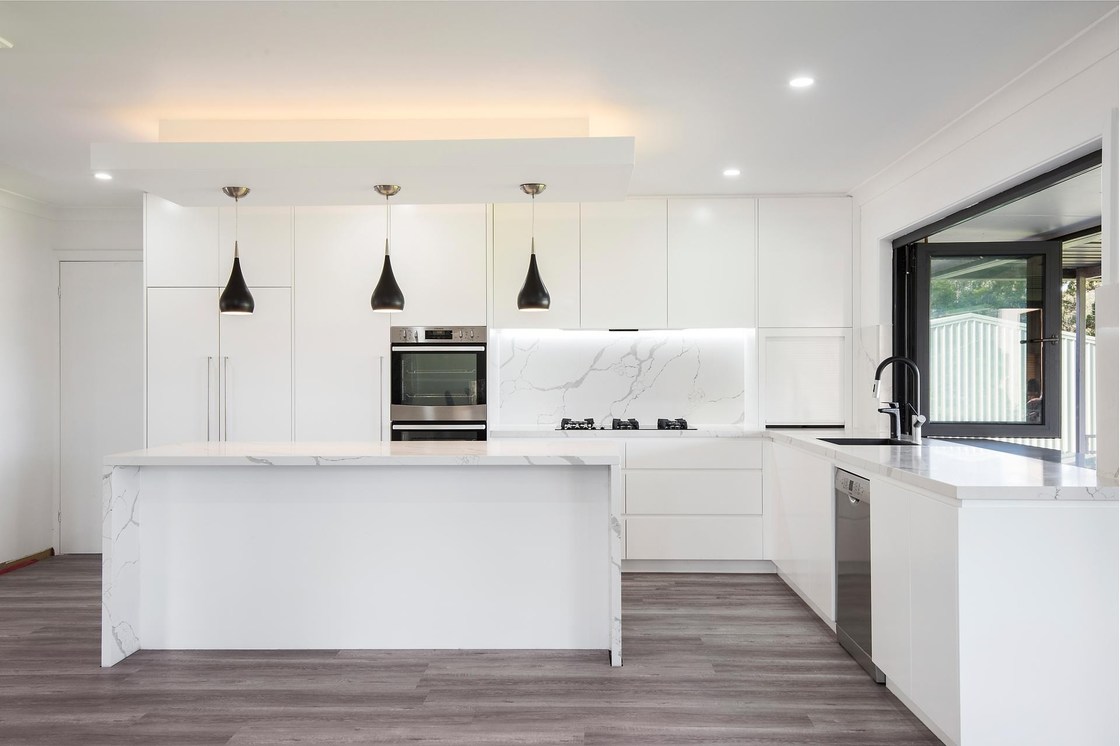 Βίλα/διαμέρισμα Αμερικανικό ξύλο βελανιδιού Επεξεργασμένο ντουλάπι κουζίνας με πόρτες και πόρτες HDF