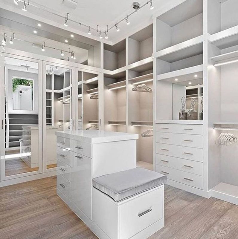 Σύγχρονη MR HDF Board Island Wardrobe Προσαρμοσμένη για υψηλό επίπεδο σχεδιασμού και λειτουργικότητας