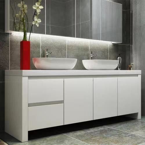 Σύγχρονο ντουλάπι αποθήκευσης και μπάνιο Vanity Light Combo με καθρέφτη από YALIG Design